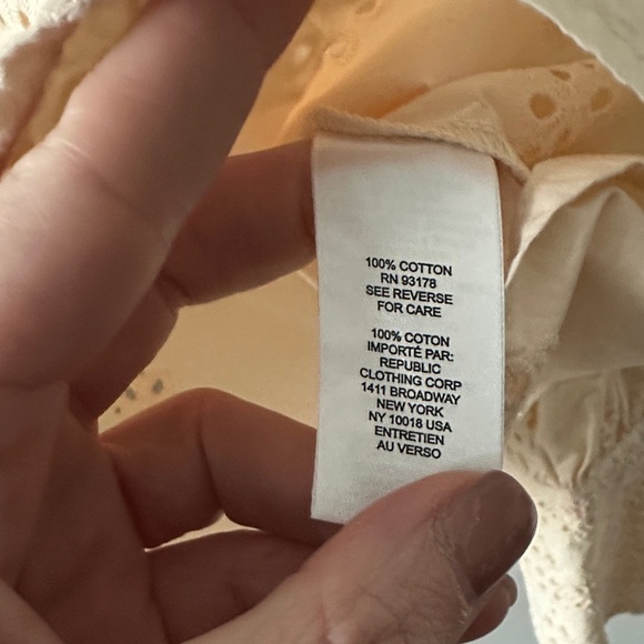 Elegant Cream Eyelet Women's Blouse - Picture 6 of 7